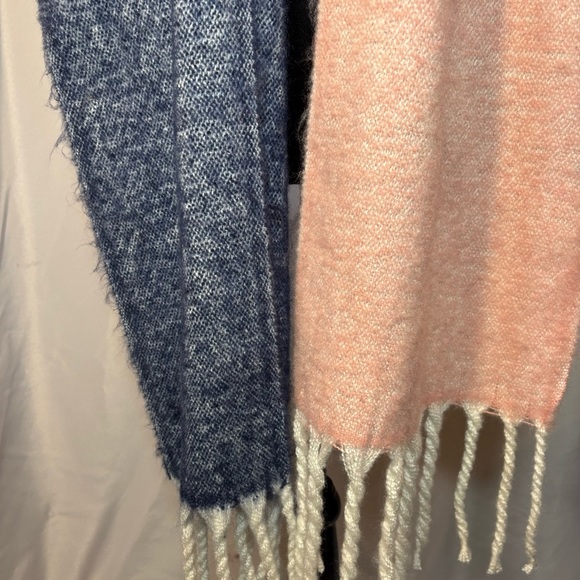 GAP Old Navy Multi-Color Oversized Scarf with Fringe - Picture 6 of 10